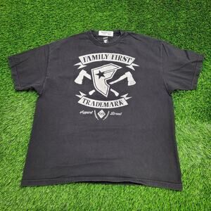 Vintage Famous-Star-and-Straps Shirt 2XL 25x29 Black